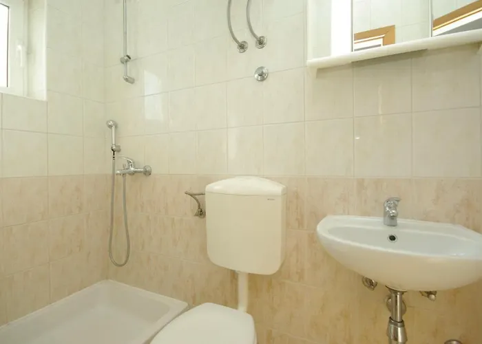 White Hill Studio-apartments 마카르스카