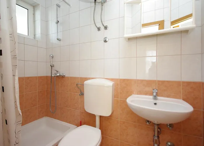 아파트 White Hill Studio-apartments *