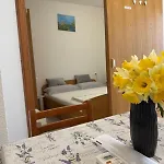 White Hill Studio-apartments *