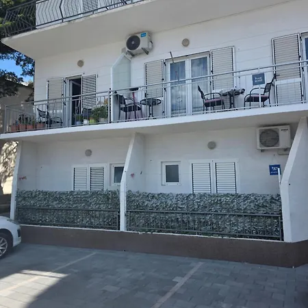White Hill Studio-apartments Апартаменты Макарска