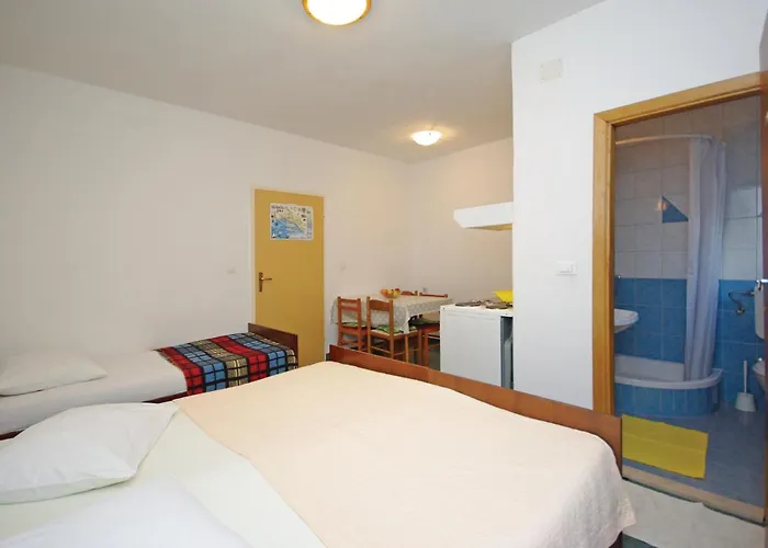 White Hill Studio-apartments Apartman